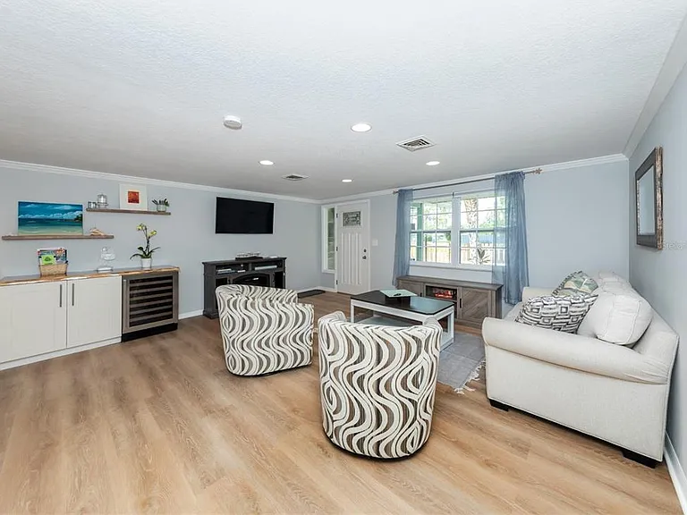 6115 Carlton Ave — Photo 19