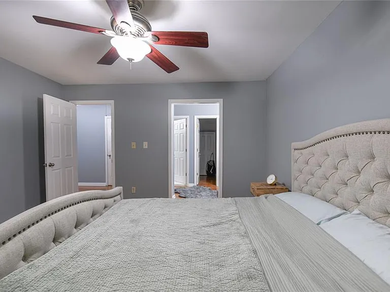304 Bridle Path — Photo 23