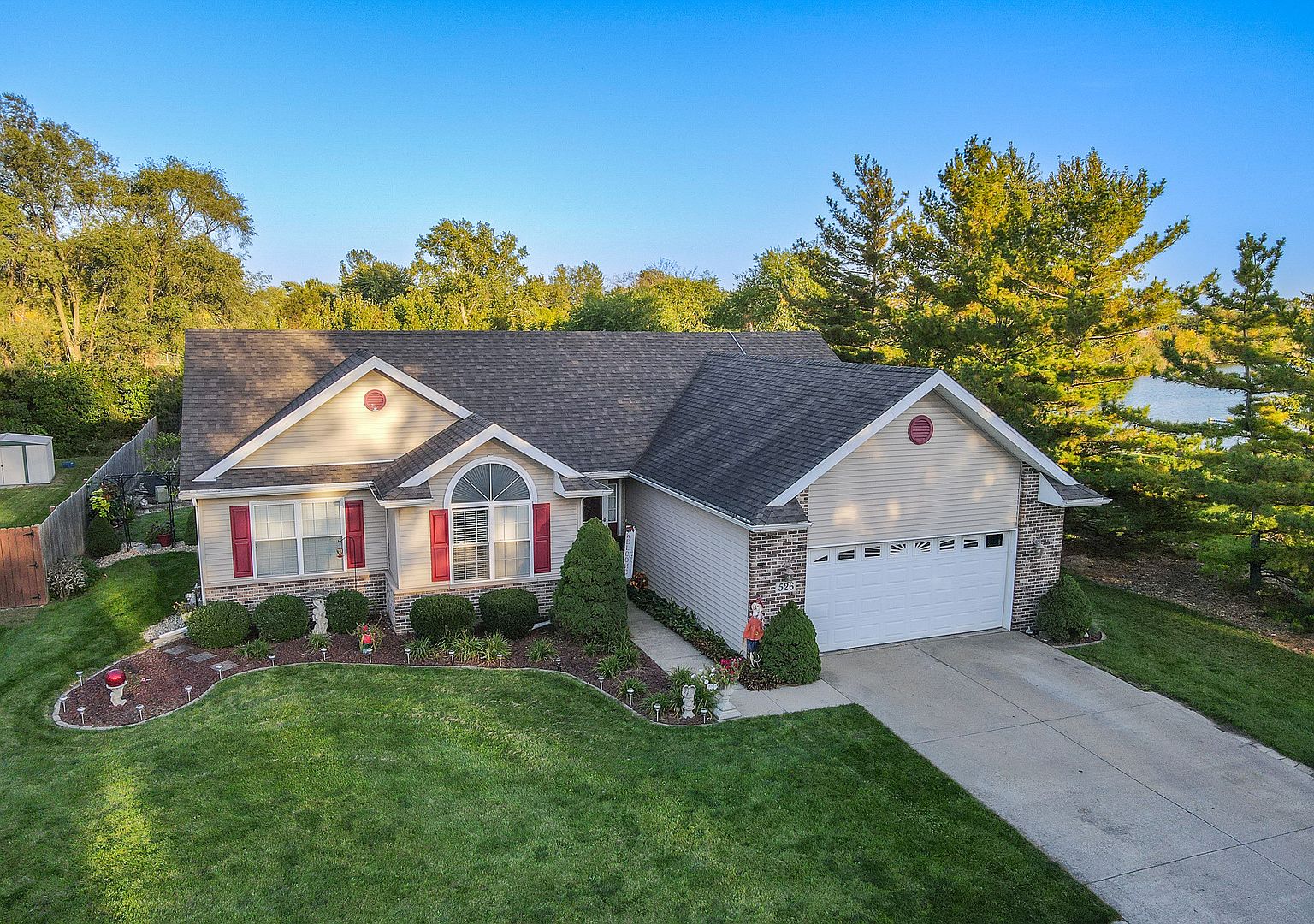 526 Meadows Rd S, Bourbonnais, IL 60914 Zillow