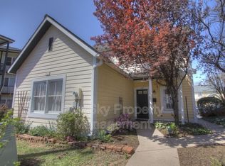 211 5th St SW APT 105, Charlottesville, VA 22903