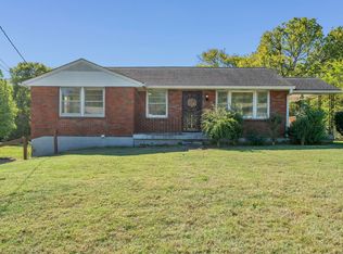 364 Oakview Dr, Nashville, TN 37207