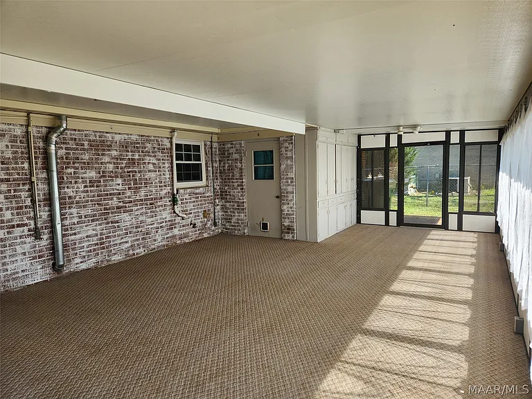 2814 Ashley Ave — Photo 44