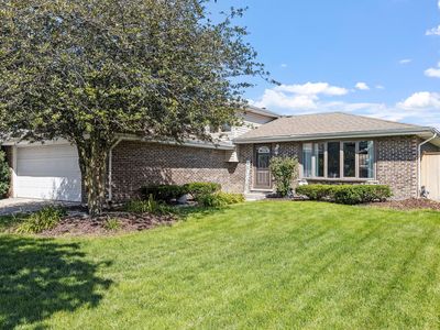 8440 Surrey Dr, Tinley Park, IL, 60487