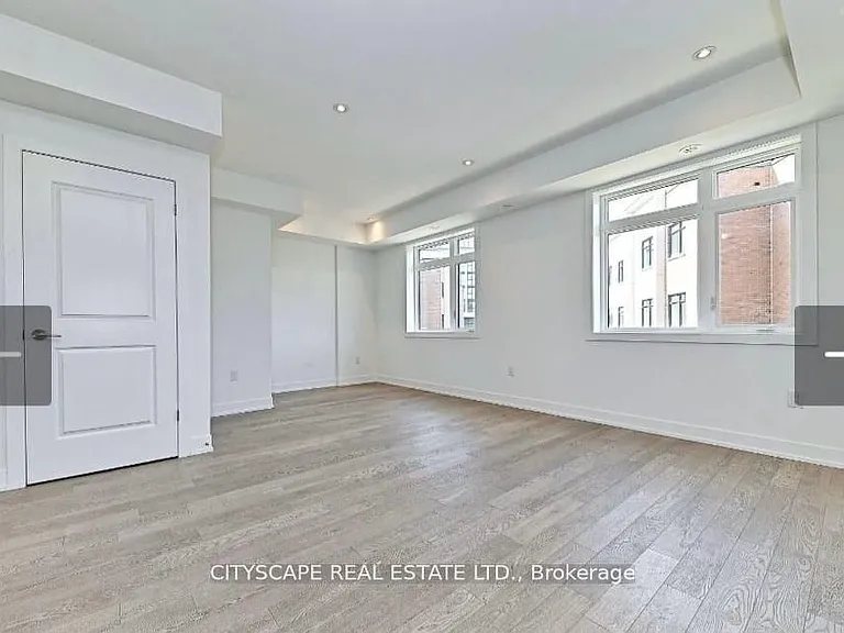 1085 Douglas McCurdy Cmn #209 — Photo 12