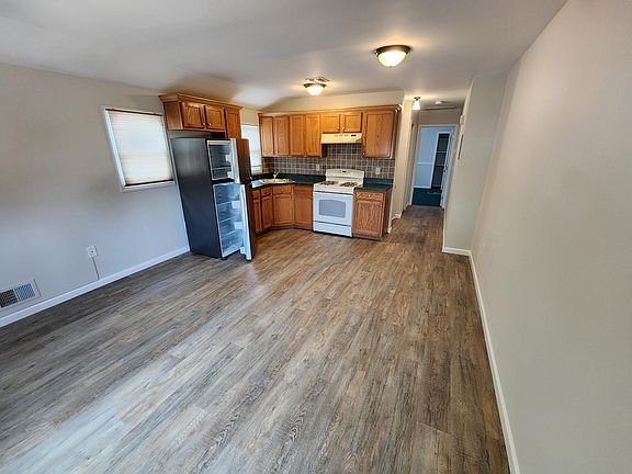 2nd image of 424 Stewart Ave Floor 2