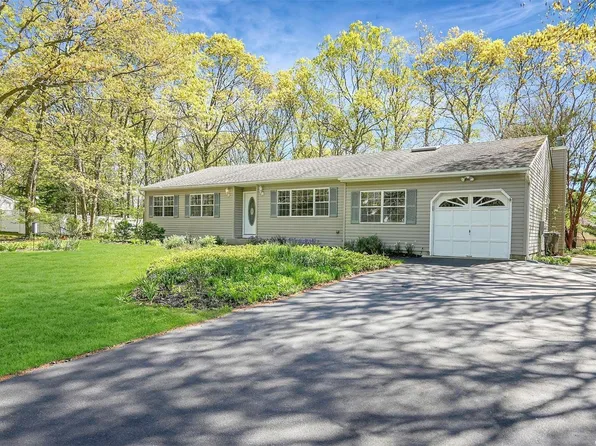 15 Eastbourne Crescent #Cre, East Patchogue, NY 11772