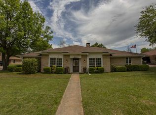 820 32nd St NE, Paris, TX 75460