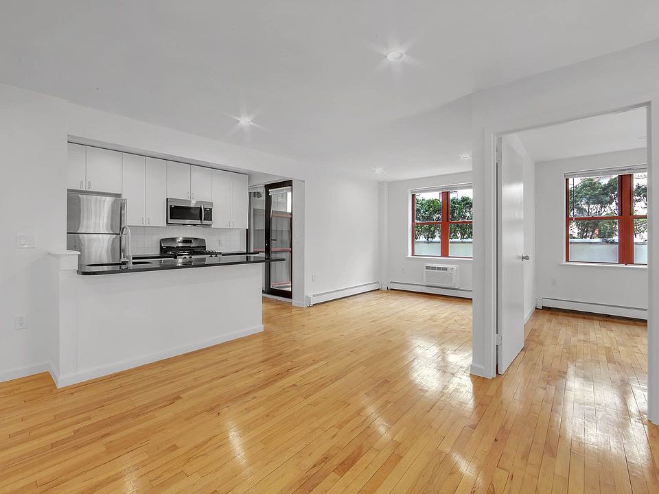 1st image of 190 E 7th St APT 114