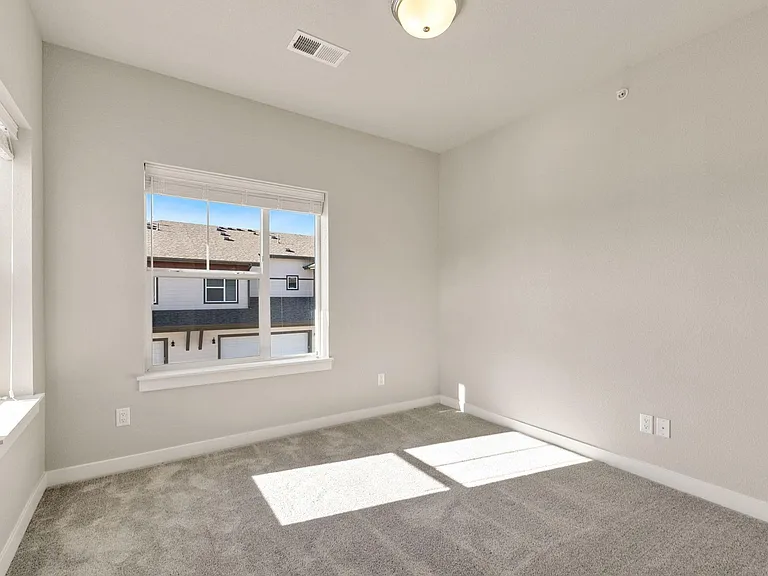 820 Schlagel St #7 — Photo 16