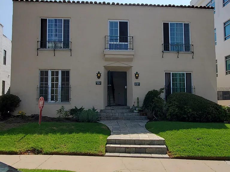 934 S Orange Grove Ave #1/2 — Photo 17