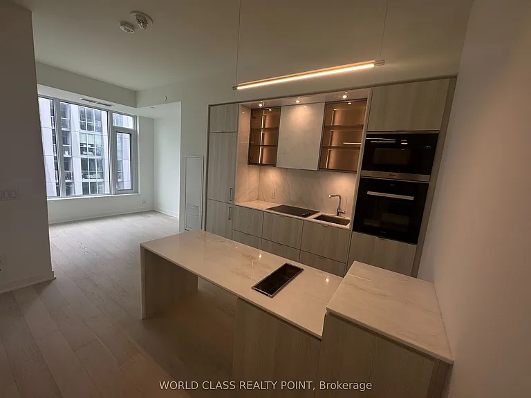 11 Yorkville Ave #4705 — Photo 3