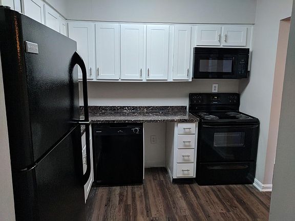 4th image of 9421 Doral Ct APT 1