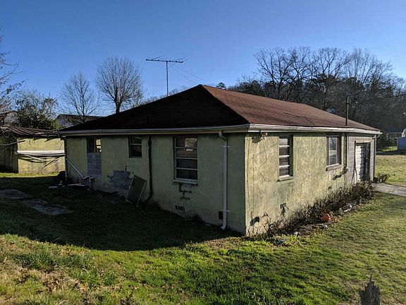 4th image of 405 Longview Dr