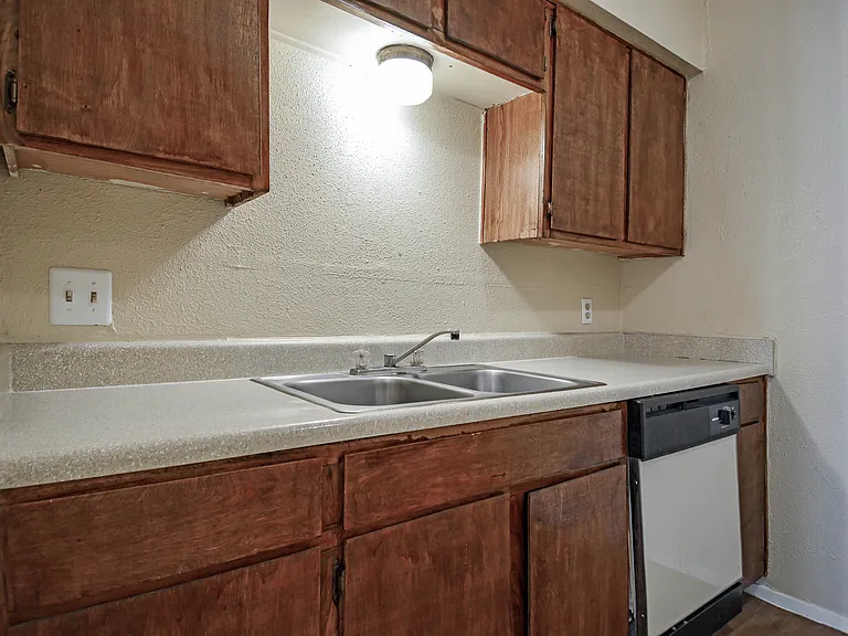 South Fork Apartments — Photo 7