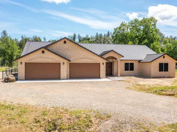 14427 War Admiral Way, Redding, CA 96003