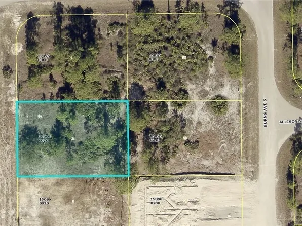 827 Homestead Rd S, Lehigh Acres, FL 33974