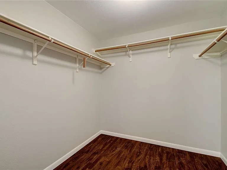 7509 Spivey Dr — Photo 15