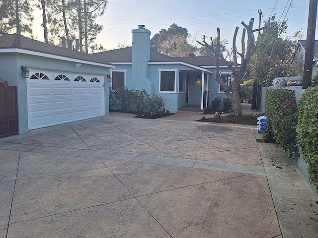 1st image of 15027 Oro Grande St