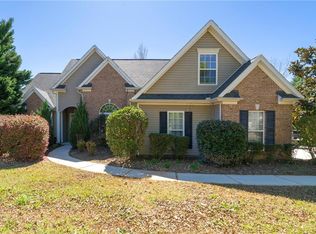 86 Meadows Dr, Senoia, GA 30276