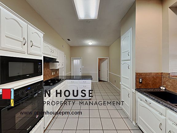 3rd image of 6621 Sunny Hill Dr