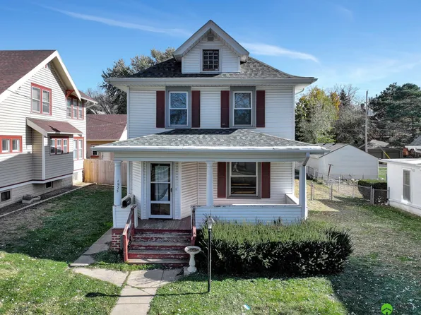 1925 S 34th St, Omaha, NE 68105