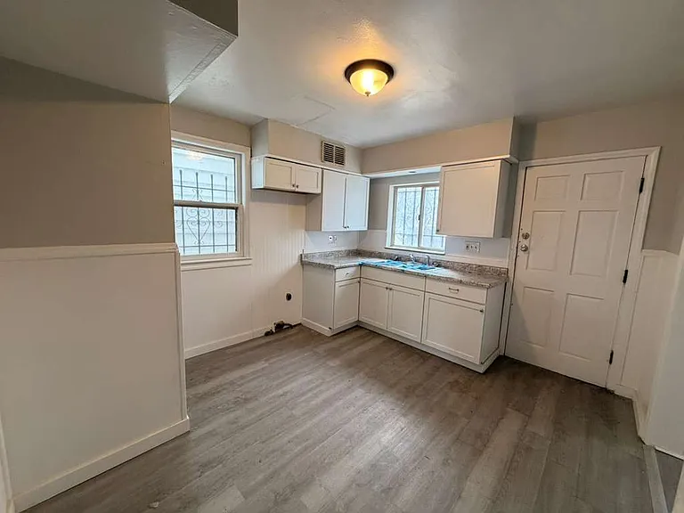 3103 Cottage Ave — Photo 5
