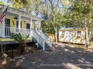 2121 S 11th St, Ocean Springs, MS 39564