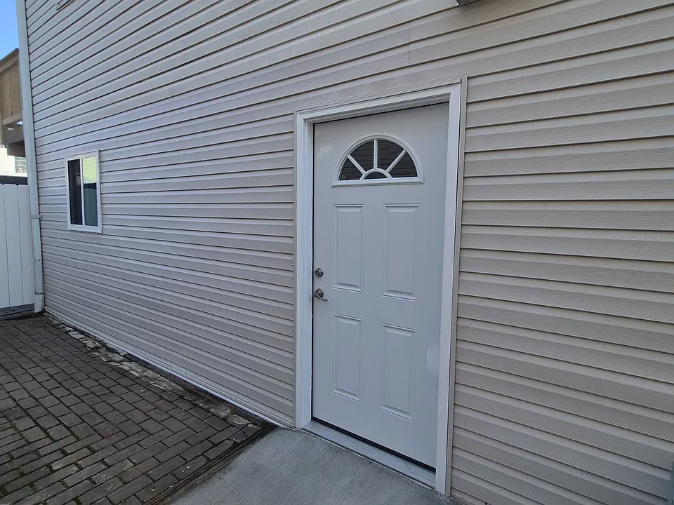 526 Buchanan Ave #2