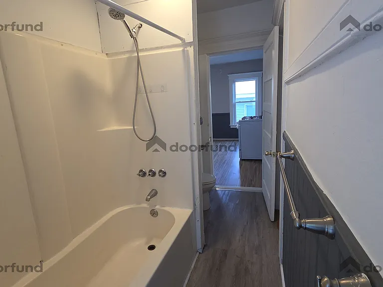 41 Freeland St #3 — Photo 6
