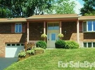 9356 Doral Dr, Pittsburgh, PA