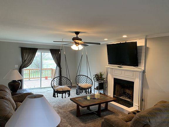 5th image of 304 Broadmore Dr