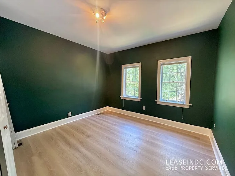 425 5th St SE — Photo 20