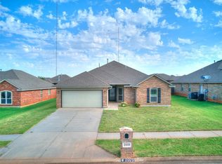 2009 NE 31st St, Moore, OK 73160