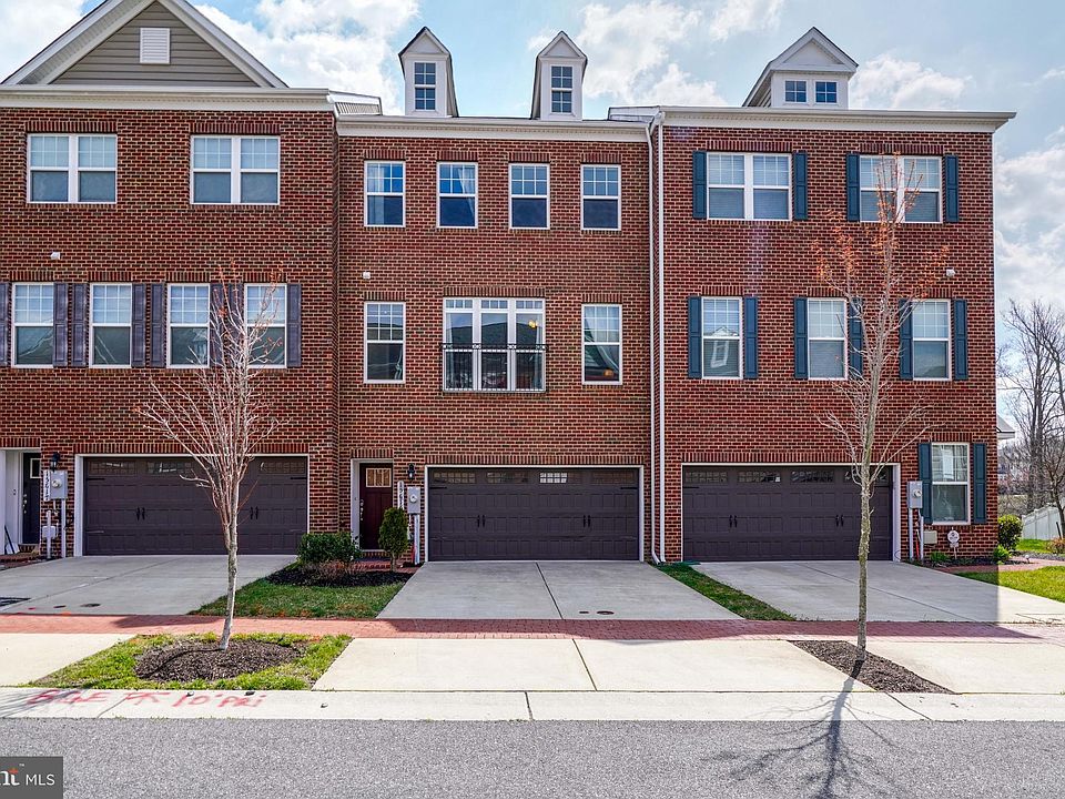 1st image of 15615 Sunningdale Pl