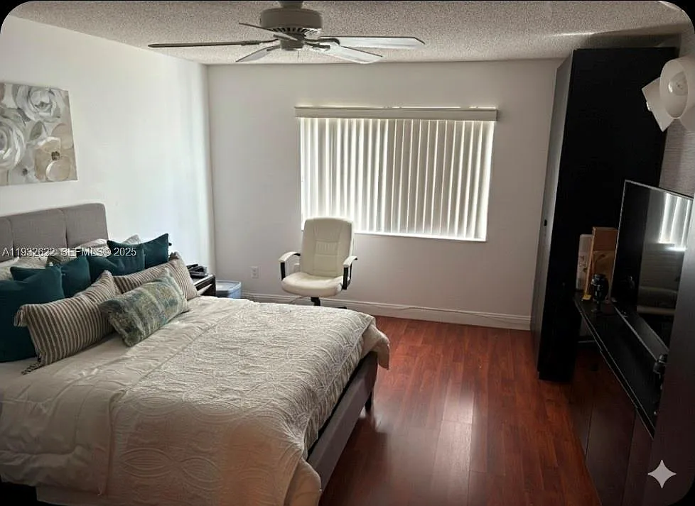 2 bed, 1340 sqft, $2,450 — Photo 3