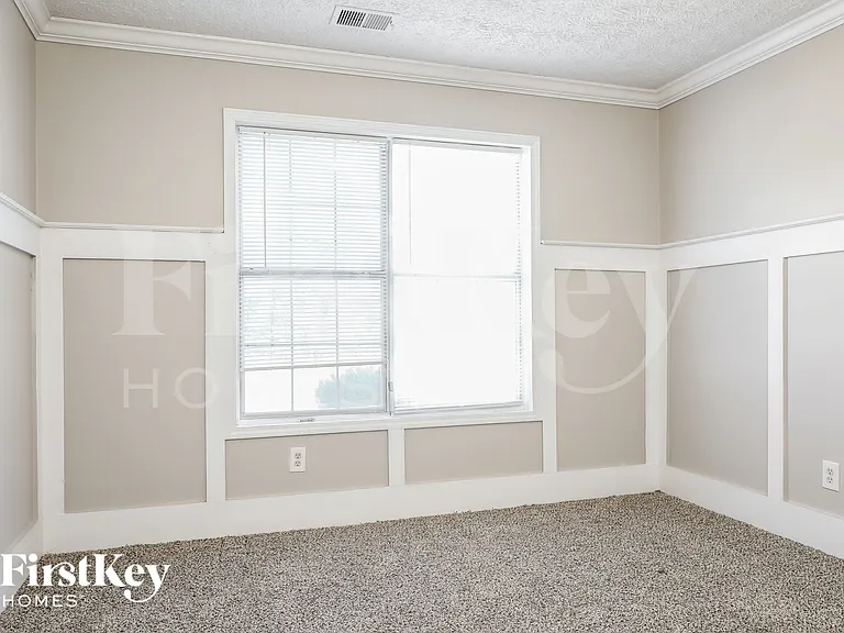 120 Grayview Ct — Photo 15
