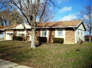 927 Blueridge Dr, Danville, IL 61832