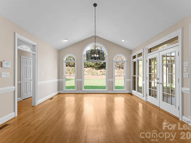 2134 Glade Hill Rd — Photo 13