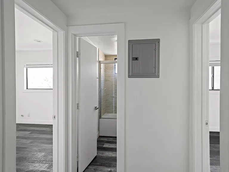 215 N Fickett St — Photo 40