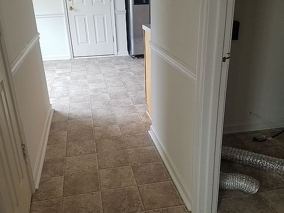 4th image of 1261 Archwood Dr