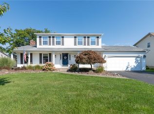118 Crestway Ln, Rochester, NY 14612
