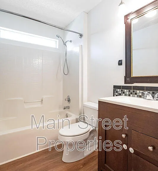 1490 Newcastle Way — Photo 13