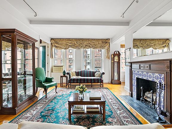 2nd image of 55 Park Ave APT 11W