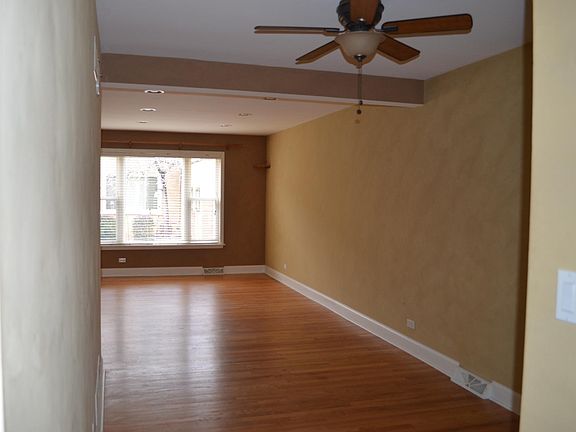 2nd image of 1486 Willow Ave