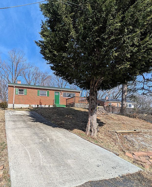 4321 Camille Ave NW