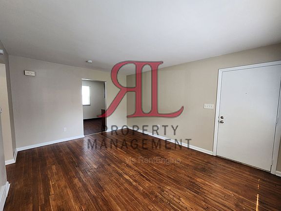 5th image of 264 Broadmeadows Blvd APT C