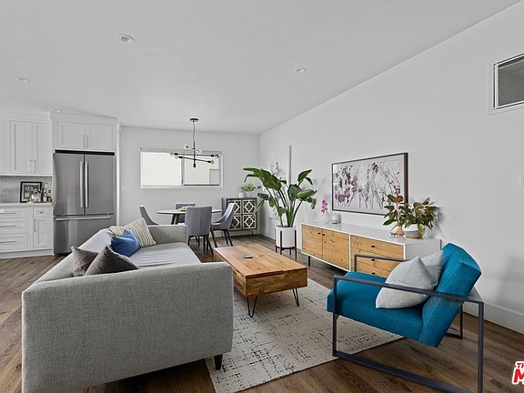 5th image of 837 10th St APT 10