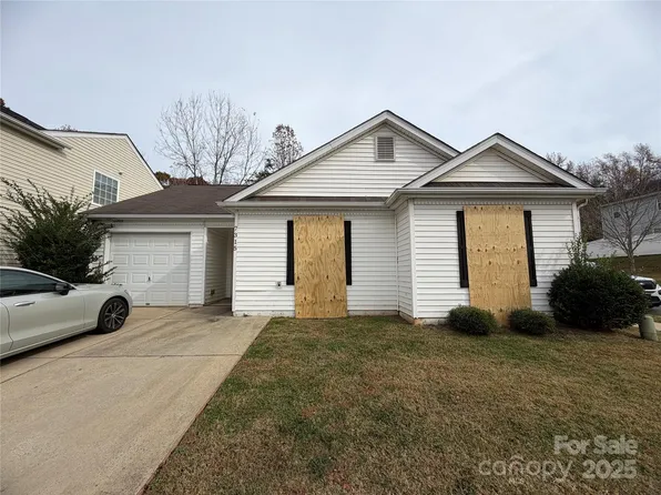 7315 Fig Ln, Charlotte, NC 28215