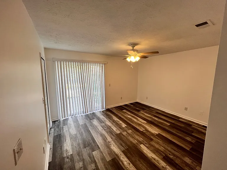 2521 Allison Ave — Photo 8
