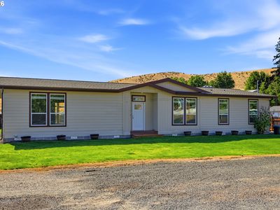 111 NW Vanderpool St, Dufur, OR, 97021